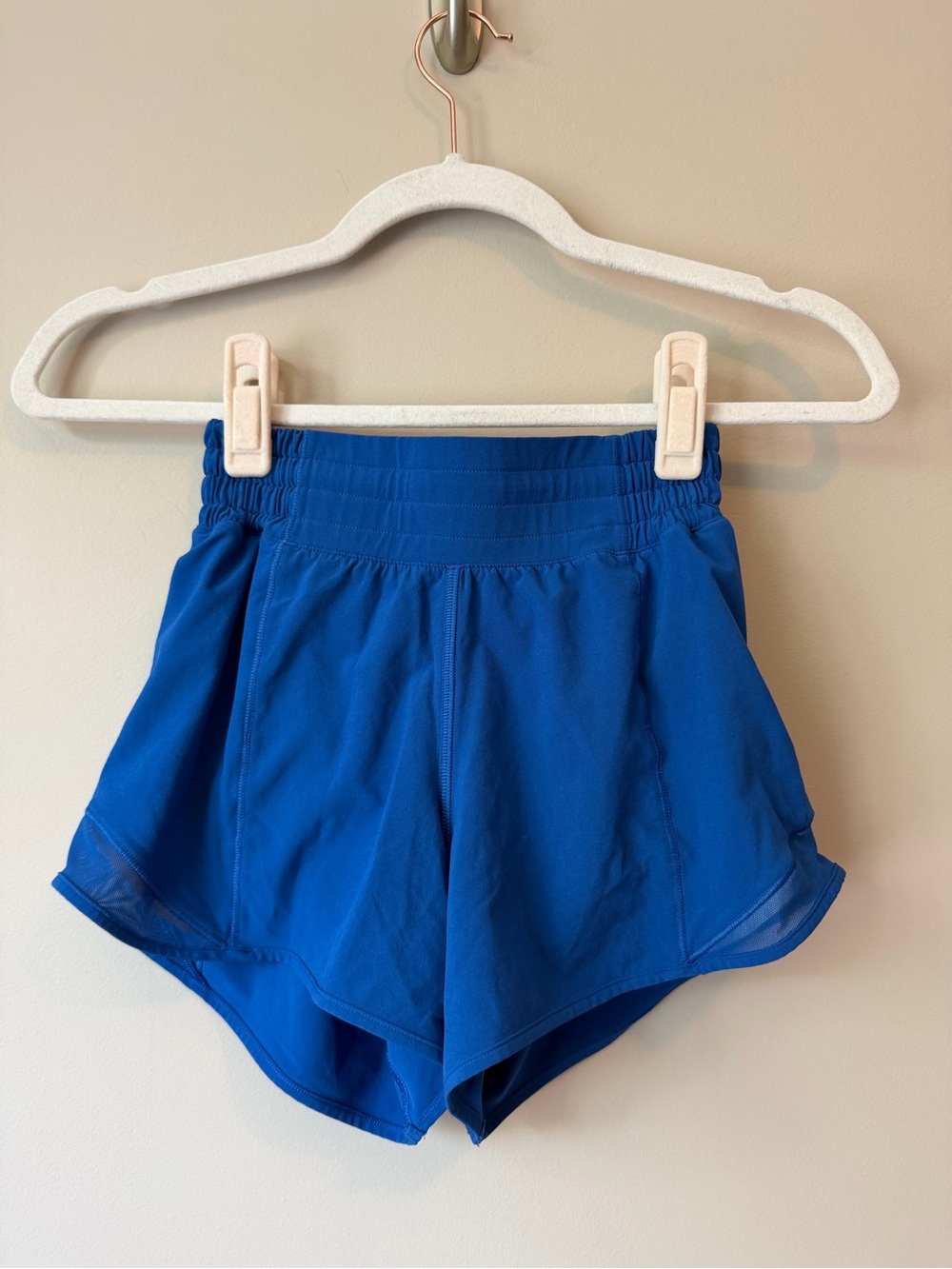Lululemon Hotty Hot Short Sz 0 Royal Blue Smocked Waistband Lined VGUC